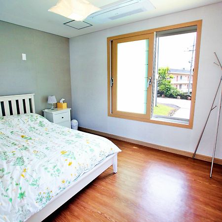 Saemmoru Pension Seogwipo Esterno foto