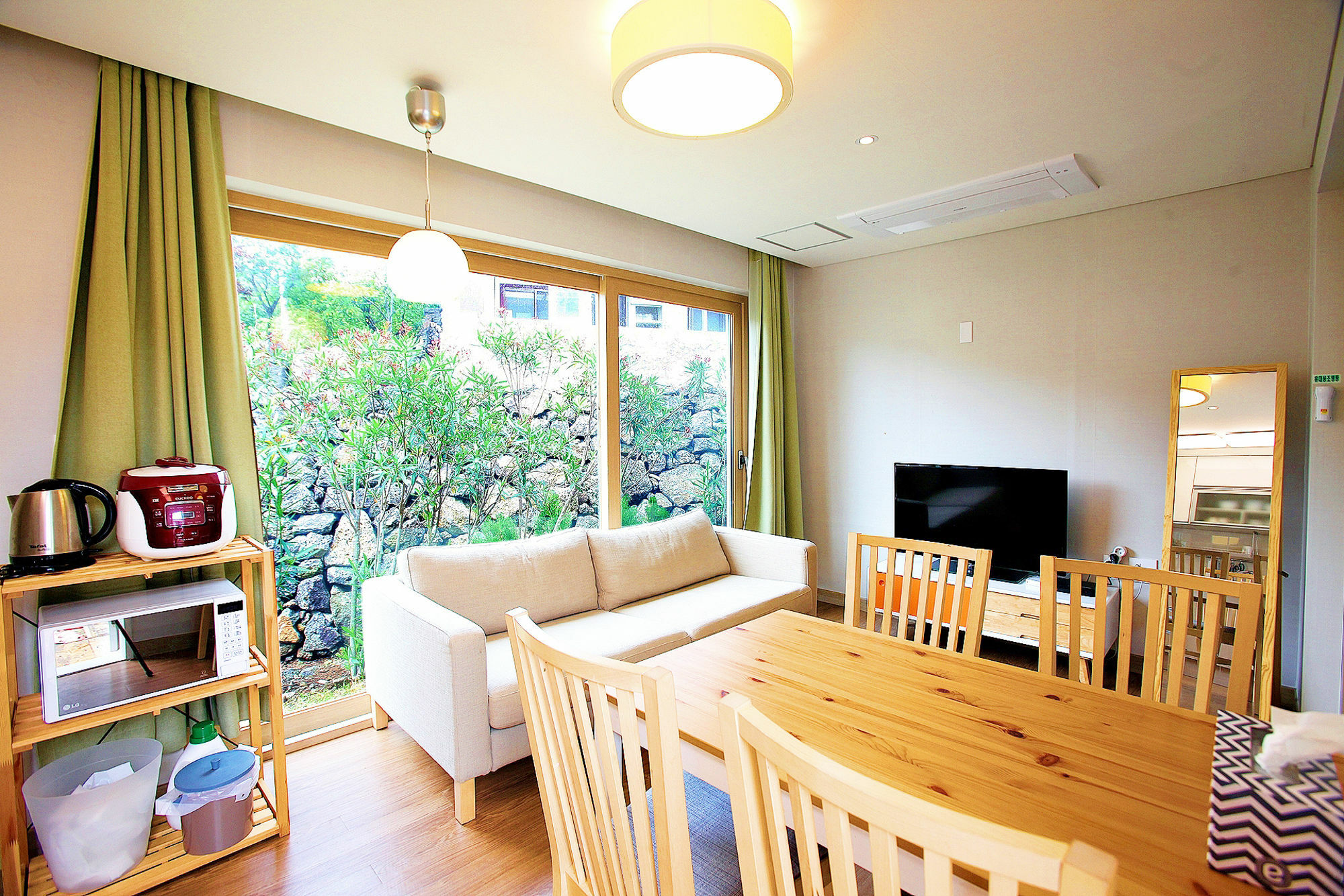 Saemmoru Pension Seogwipo Esterno foto