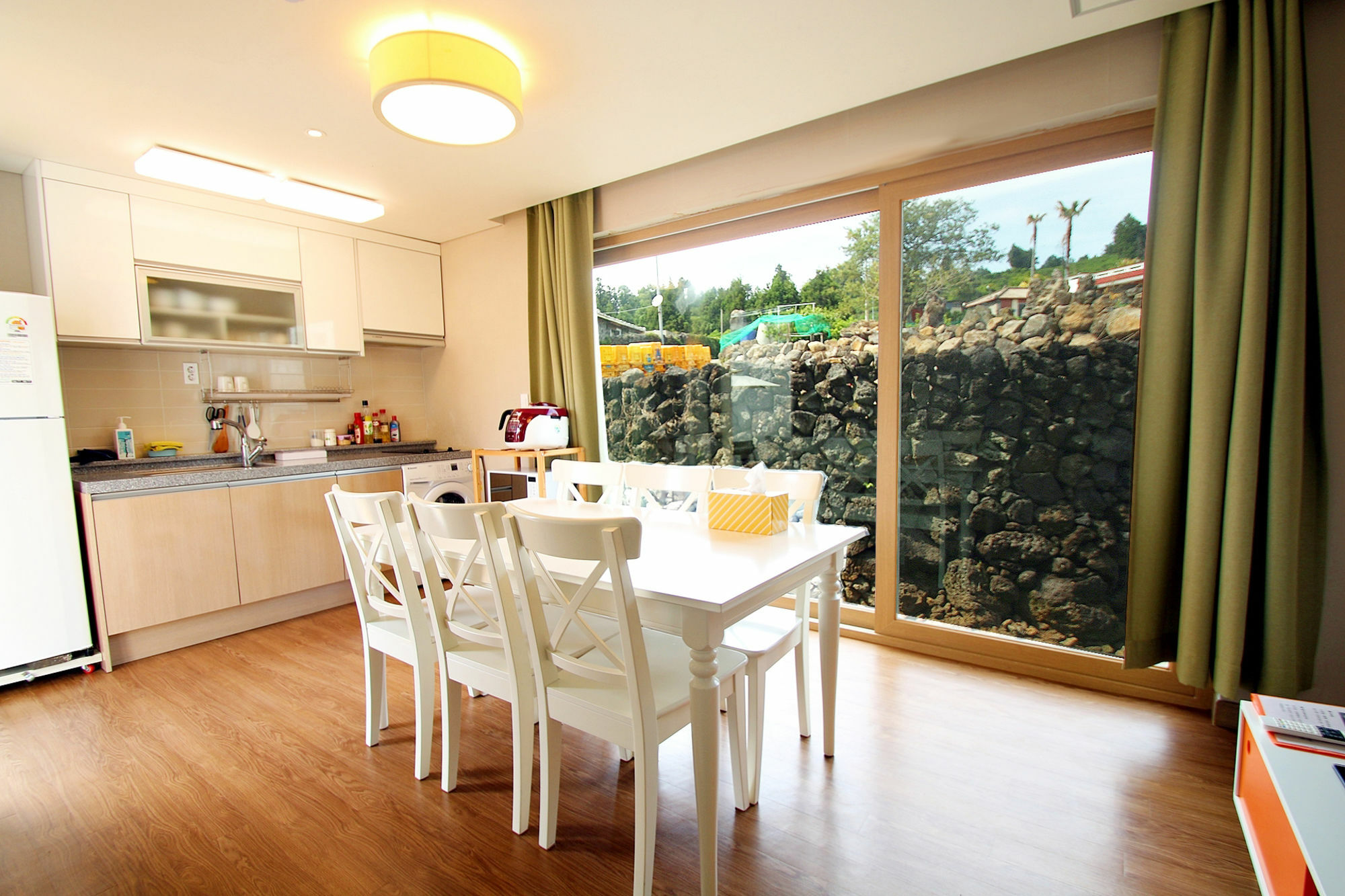 Saemmoru Pension Seogwipo Esterno foto